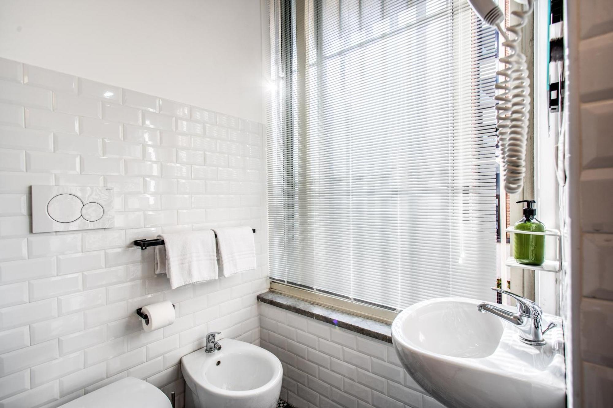 ホテル Oasi Urbana 41 ローマ 部屋 写真